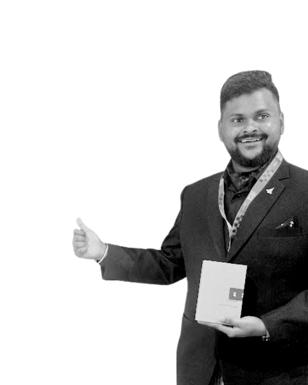 Leonard Selvaraja Fernando with an award
